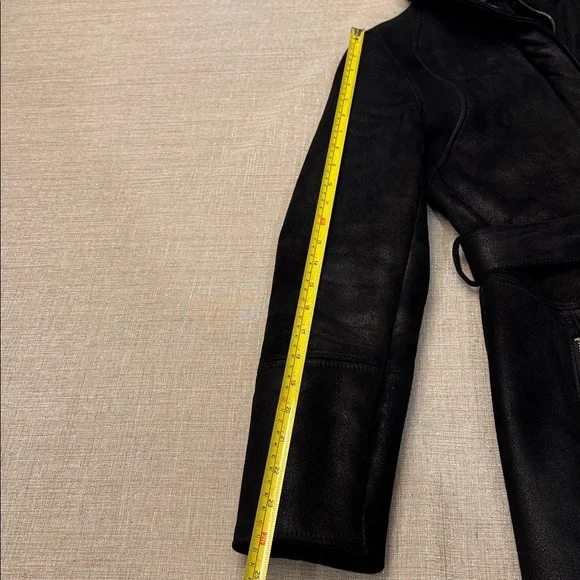 Andrew Marc- Women's Black Shearling Leather Belted Coat/EUC/Size S - Picture 13 of 15